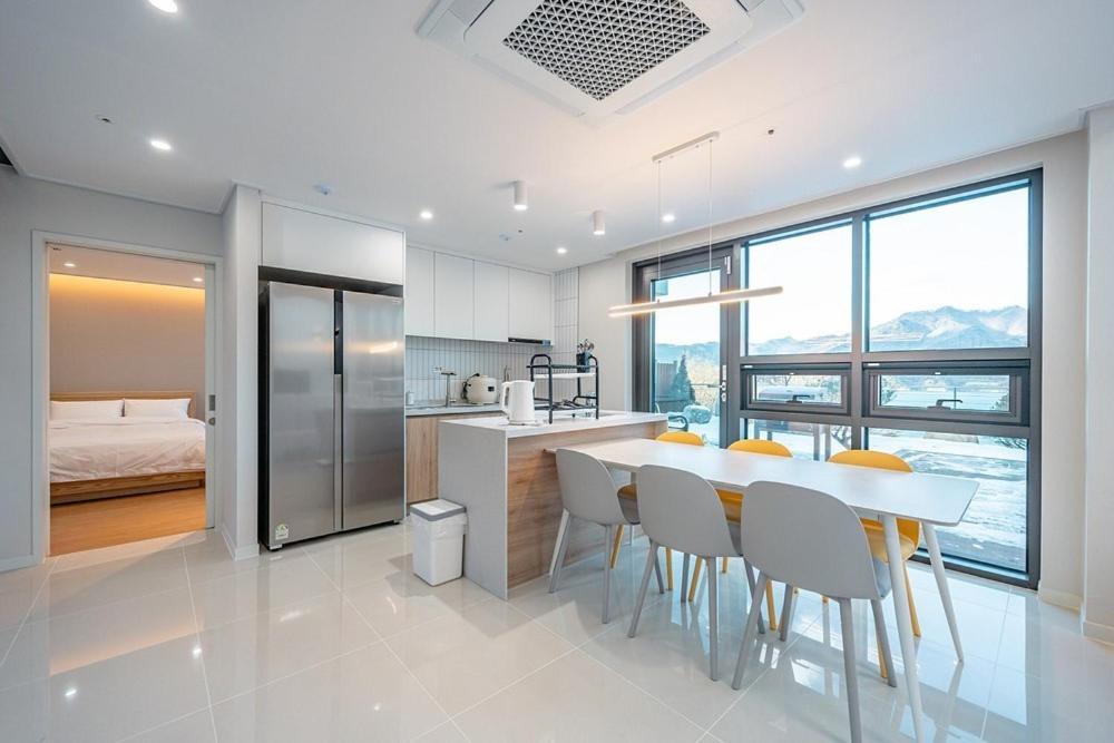 Отель Jecheon The Shine Cheongpung Номер фото
