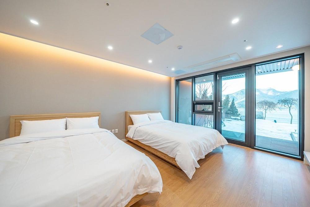 Отель Jecheon The Shine Cheongpung Номер фото